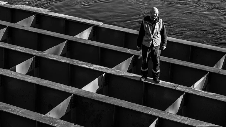 Дорога на війну і назад. Як українці відновлюють звільнену Харківщину