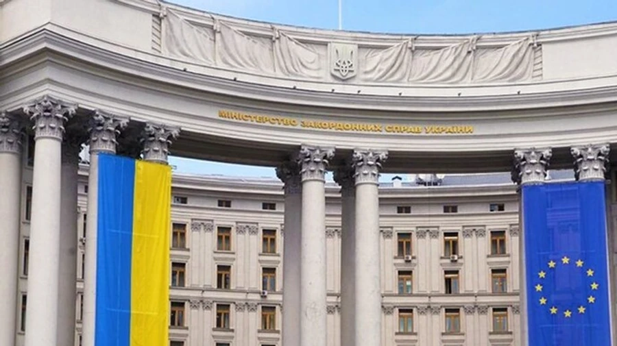 МЗС: Якщо в Угорщині хочуть рухатися до миру, можна почати із заклику до РФ припинити війну