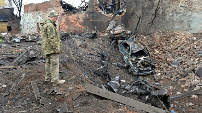Russian troops record fake videos about allegedly giving aid to Kharkiv region residents