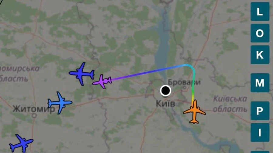 Ахметов вылетел из Украины, но обещает вернуться при угрозе