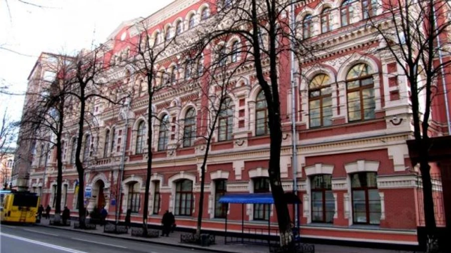 У Києві штурмували будівлю Мінрегіону, постраждав поліцейський