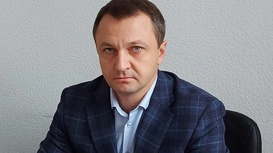 Языковой омбудсмен призвал депутатов не нарушать закон и говорить на государственном