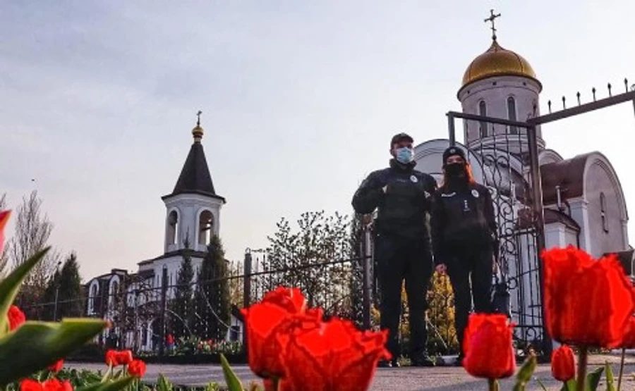 Полиция зафиксировала скопления людей в 19 церквях на Пасху