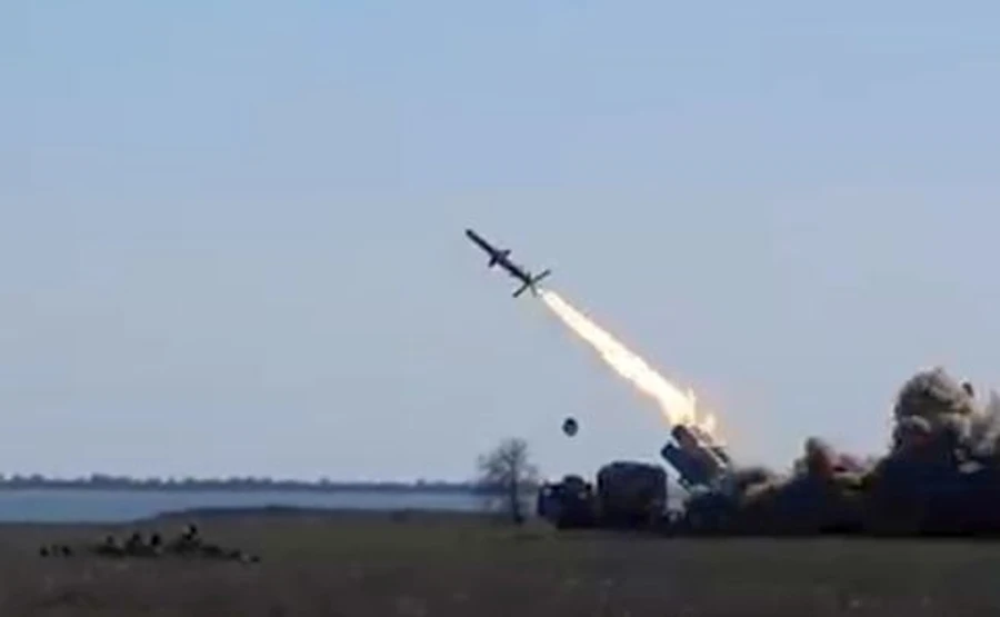 Данилов похвастался: ракеты Нептуна поразили плавучие мишени