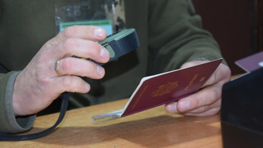 Чтобы выехать за границу, мужчина купил трех детей за 6 тысяч евро – ГПСУ