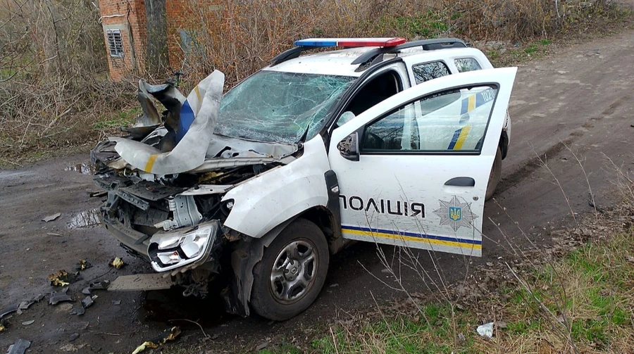 Россияне прицельно атаковали дроном полицейское авто в Сумской области