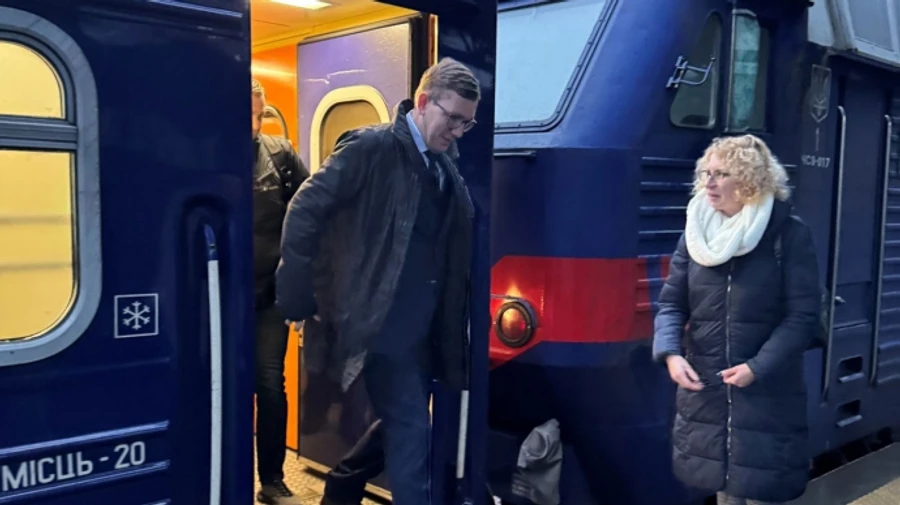 Estonian PM arrives in Kyiv