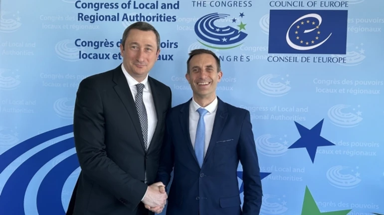 На фоне дела НАБУ Чернышов остается за границей. У вице-премьера говорят: командировка по плану