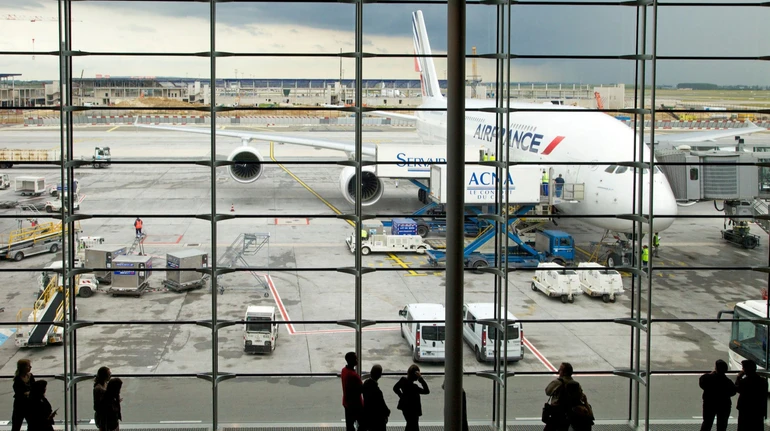 Відвідувач з феном нагрів метеодатчик в аеропорту Франції, щоб виграти ставку на $34 000