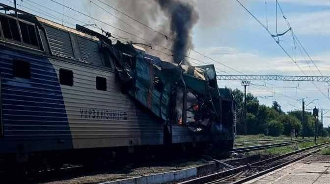 Russian forces hit passenger train in Dnipropetrovsk Oblast