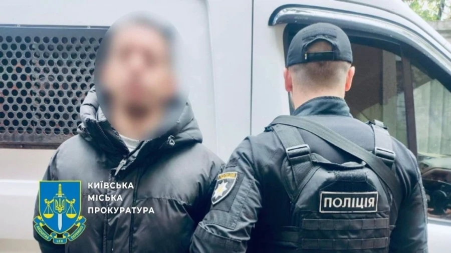 До України з Німеччини екстрадували іноземця, якого підозрюють у шахрайстві на 4 млн грн