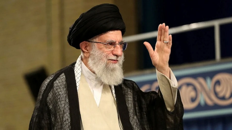 Верховный лидер Ирана пообещал выгнать американцев из Ирака и Сирии