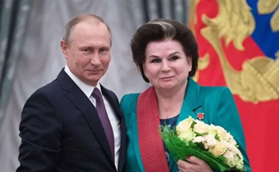 В Госдуме предложили не мудрить и дать Путину править вечно