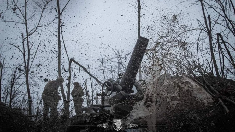 Ukrainian forces kill nearly 1,000 Russian troops and destroy 30 artillery systems and Su-34 fighter jet over past 24 hours