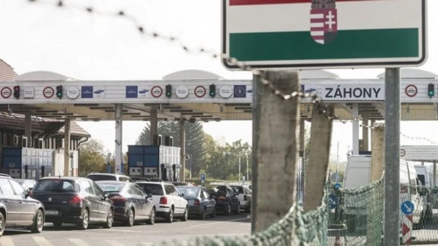 Hungarian hauliers to block checkpoint on border with Ukraine
