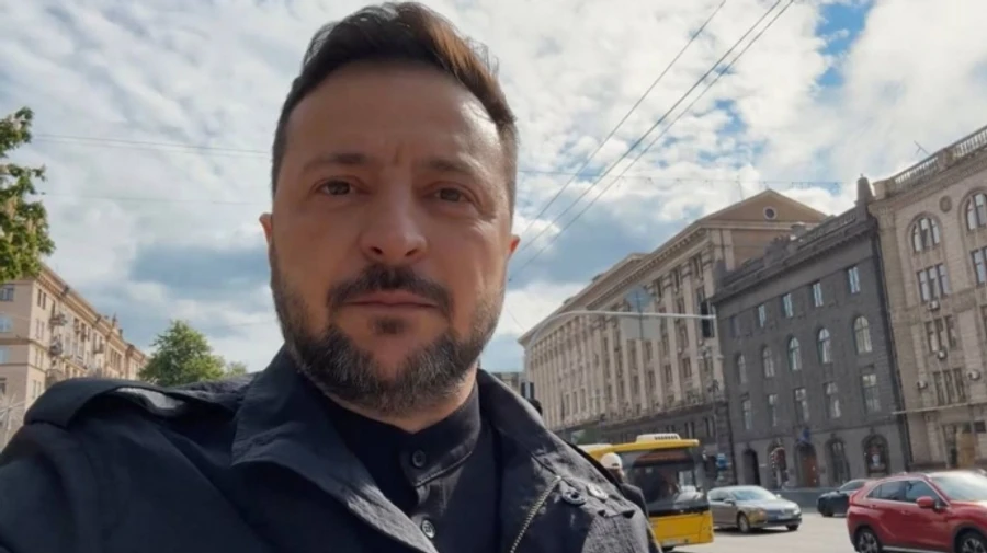 Опрос: Зеленскому доверяют почти 60% украинцев