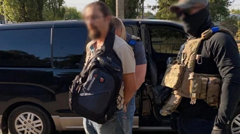 Священник УПЦ МП облаштував схрон зброї у храмі в Херсоні і торгував нею