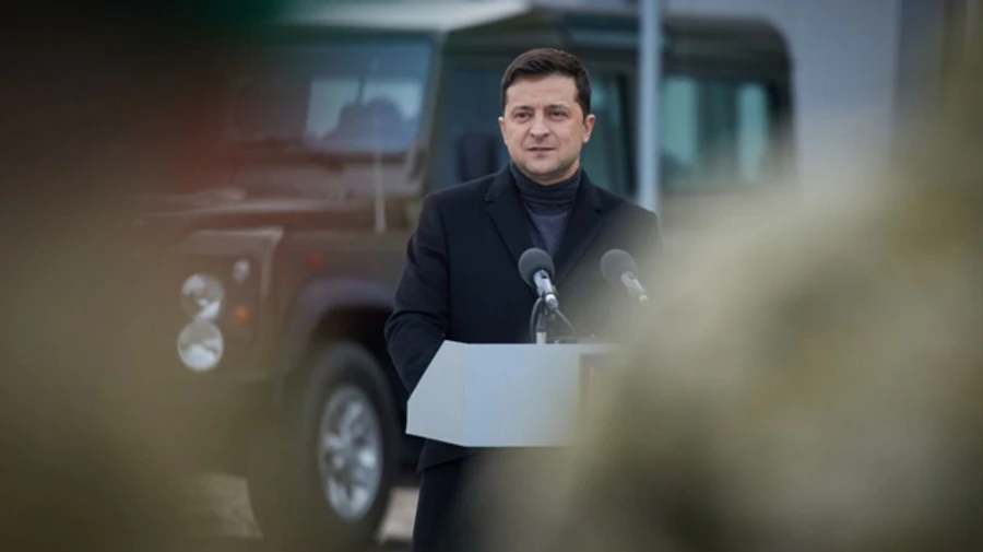 Зеленский во 2 туре выборов опередил бы Порошенко на 10% – опрос