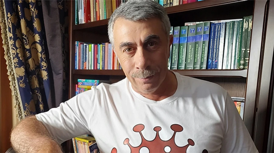 Комаровский назвал ошибки власти в борьбе с ковид: голосовать можно на улице 