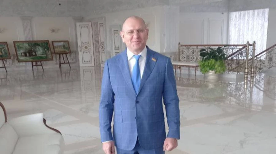 Слуга Шевченко – Лукашенку: Вас третина українців хочуть бачити своїм президентом