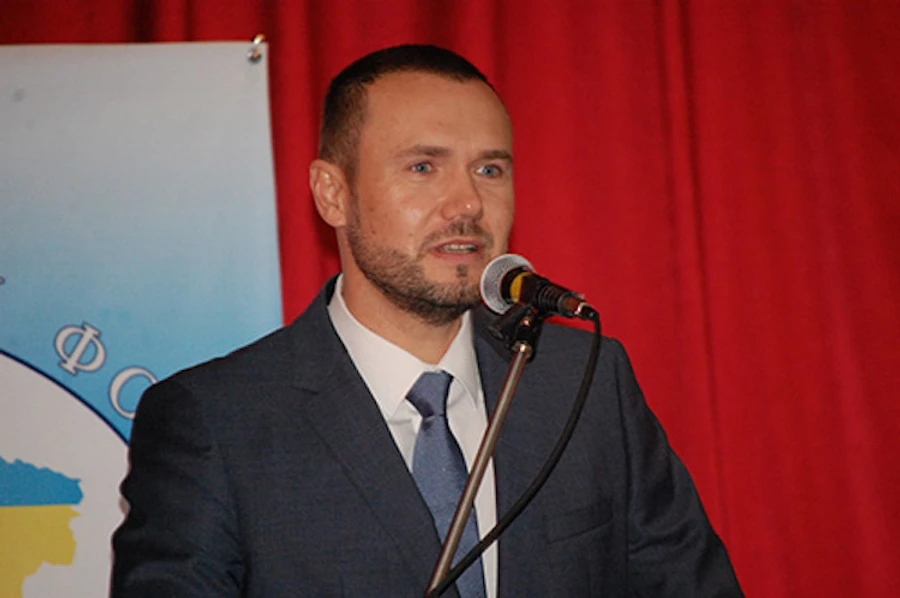 Слуга народа заслушивает единственного кандидата на должность главы МОН