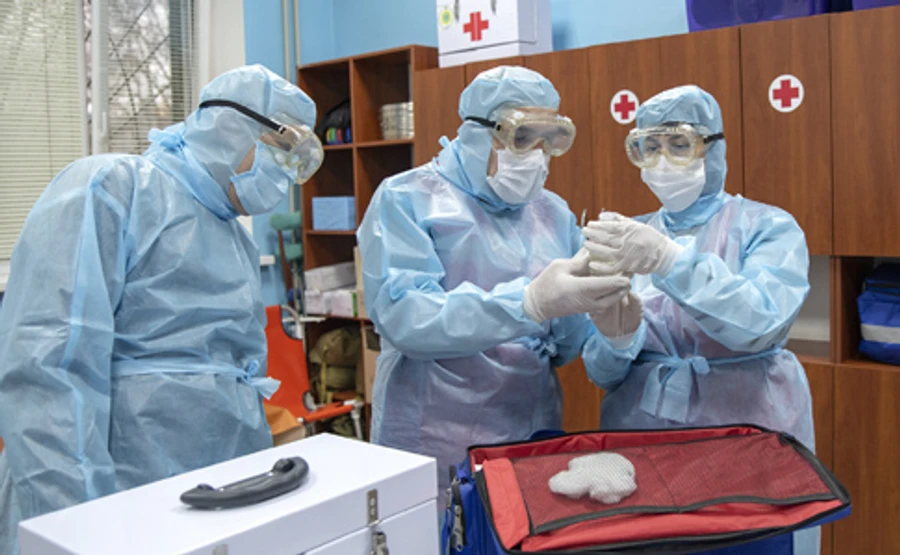 У медиков скорой в разы меньше средств защиты от коронавируса, чем нужно