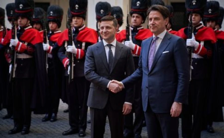 Зеленский сказал премьеру Италии, что должен забрать Маркива