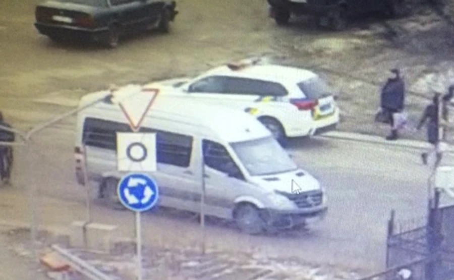 Напали на прикордонників і закрились в авто: 2 українці зчинили бунт на кордоні