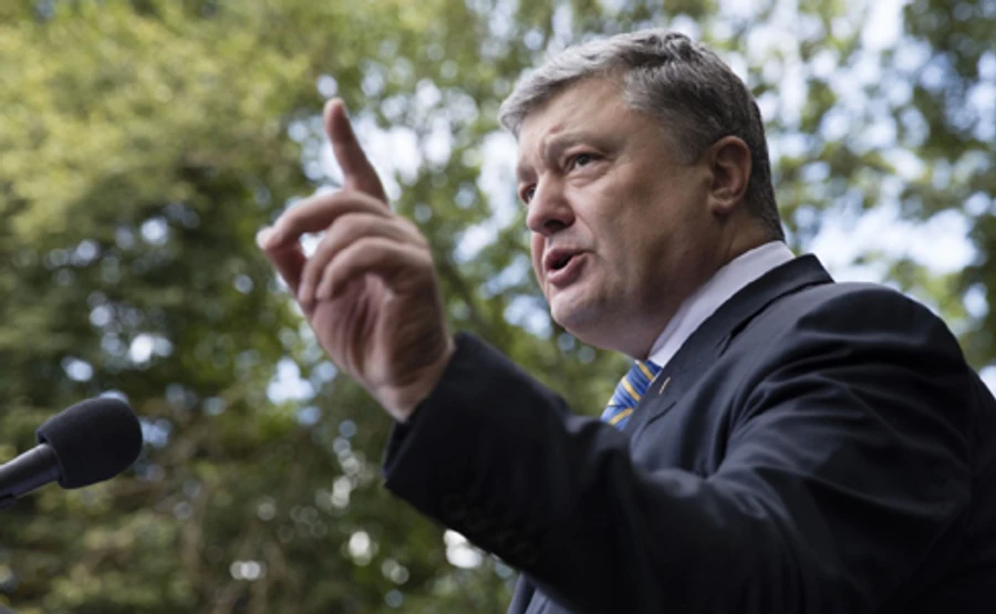 Порошенко: Від суперечки польського та українського народів виграє лише третій