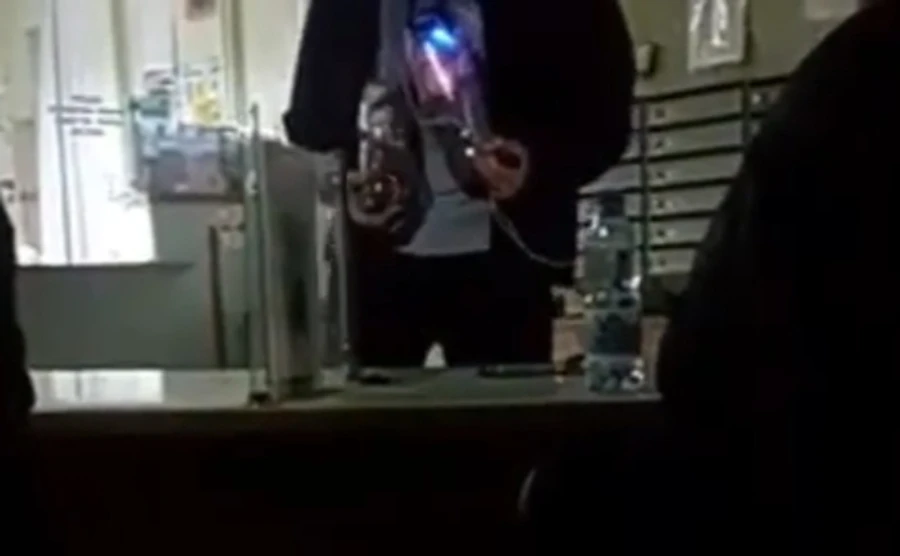 Невідомий у захопленій Укрпошті розповідав заручникам про варіанти вибуху