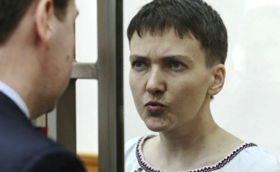 Адвокат: Савченко обследуют врачи РФ. Ее могут накачать уколами