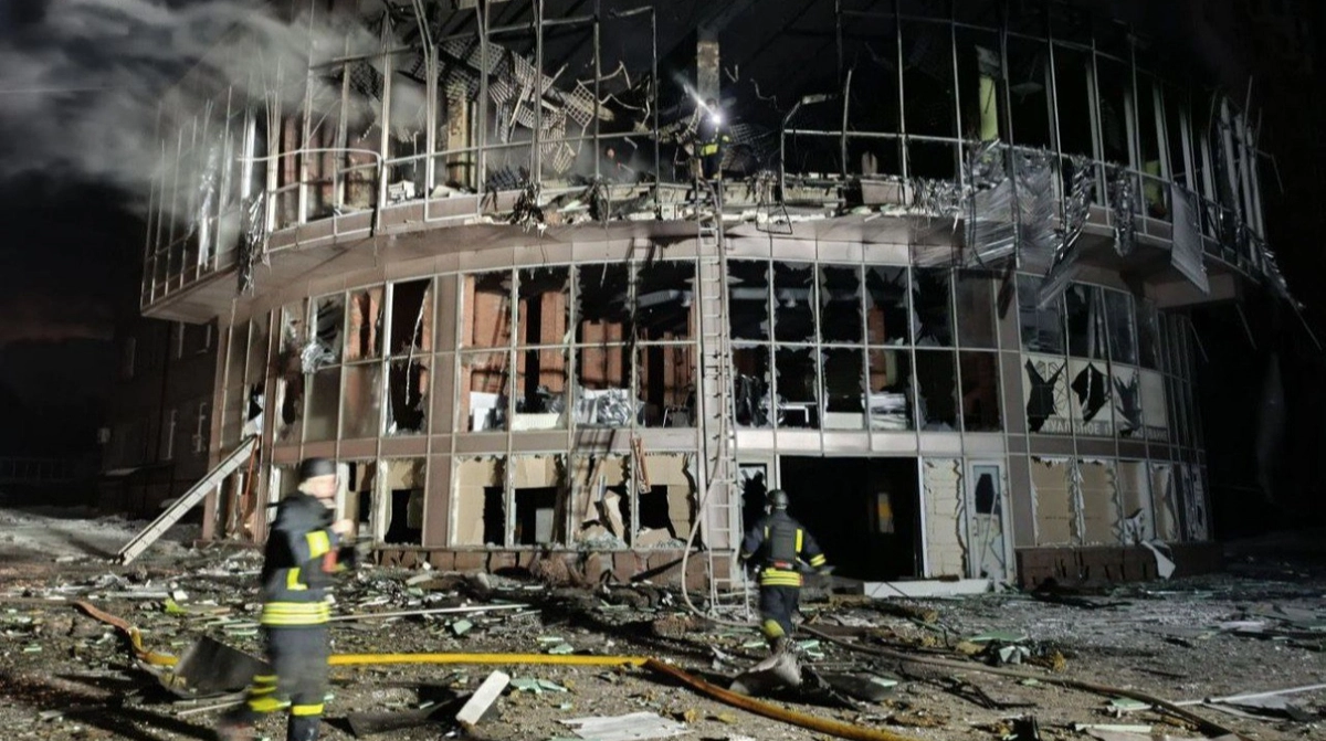 Russia launches one of its largest attacks on city of Zaporizhzhia – photos, video