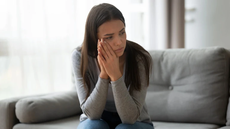 Як зрозуміти, що накрила апатія, і чому так стається? Причини й методи боротьби