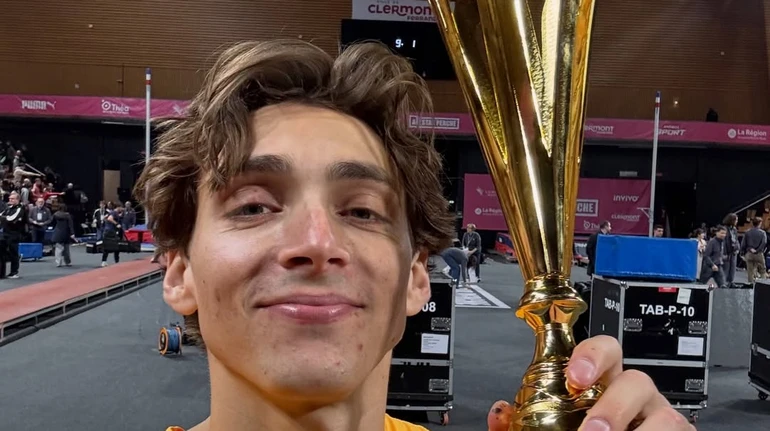 Зірковий Дюплантіс вп'ятнадцяте оновив світовий рекорд у стрибках з жердиною