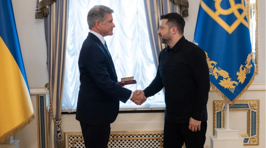 Zelenskyy discusses war and defence cooperation with US Congressman McCaul in Kyiv – video