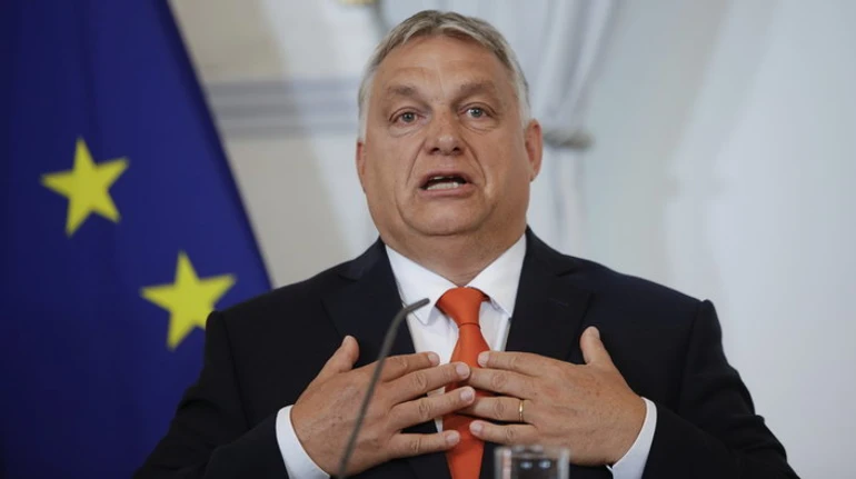 Підручником по Орбану. Як пропаганда у школах РФ створила проблеми союзнику Путіна в Європі