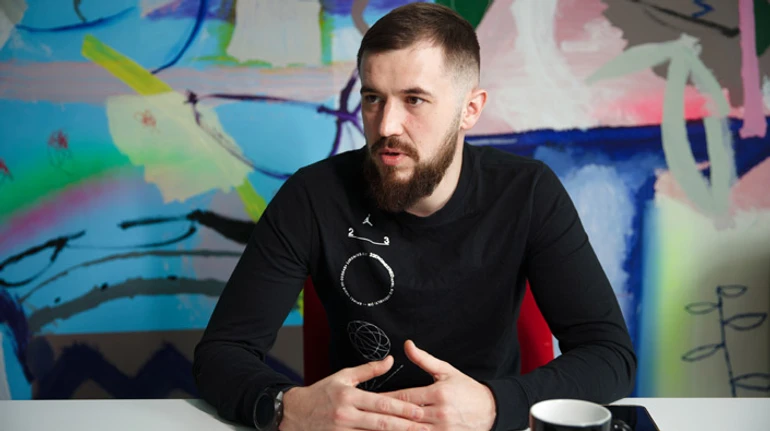 Росіяни хочуть закрити Авдіївку в кільце й відрізати дорогу постачання – омегівець Майкл