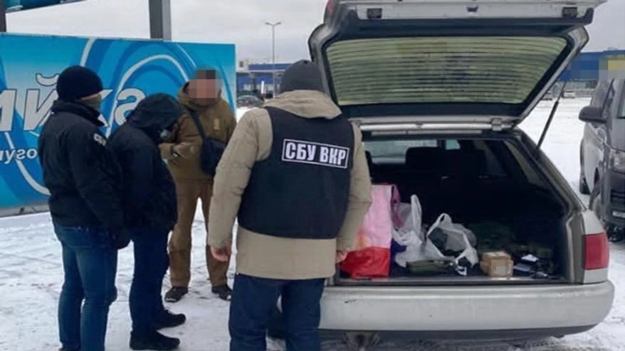 Ексвійськовий хотів заробити $50 тисяч на викрадених засобах зв’язку – СБУ