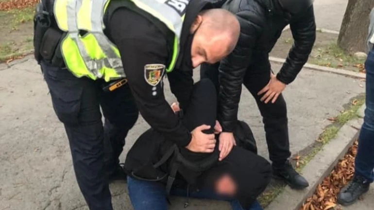 У МВС розповіли деталі про чоловіка, який влаштував різанину у Кривому Розі