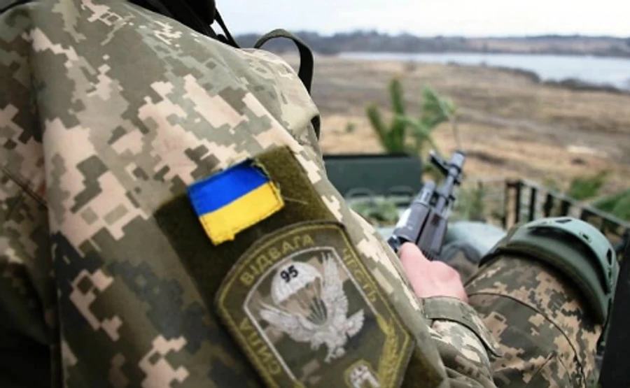 Бойовики знову порушили тишу: чотири обстріли, в ОС без втрат