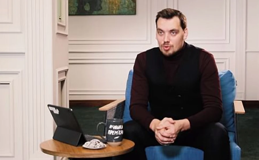 Гончарук обещает отопительный сезон без проблем, кроме двух городов