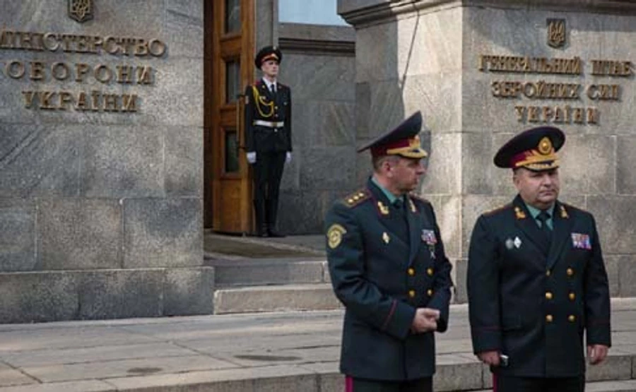 У Генштабі відповіли на закиди Матіоса до Муженка