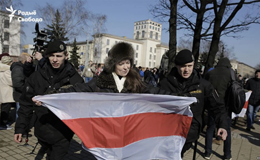 У Мінську затримали Статкевича і ще десятки людей