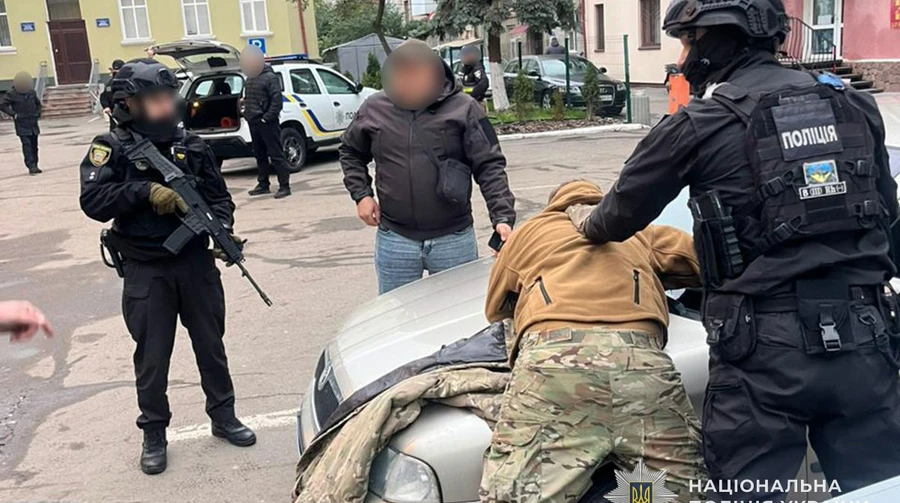 In the Ternopil region detained the military who were bullied and demanded money from the wounded
