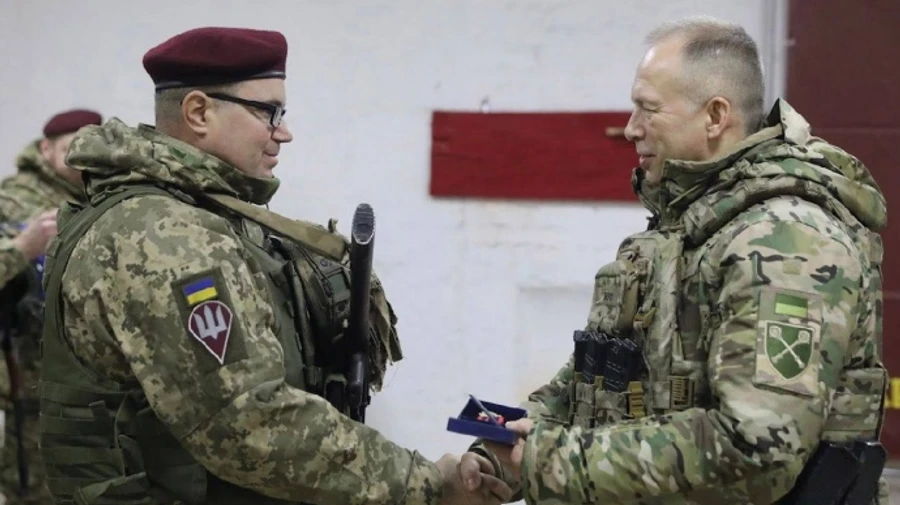 Сырский посетил Курское направление: Потери врага там более 38 тысяч человек