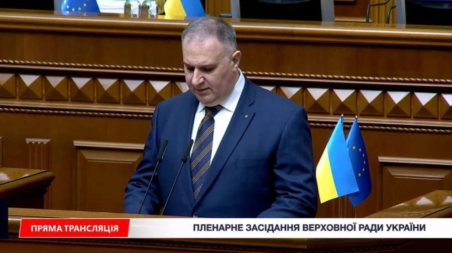 Новый слуга народа принял присягу в Верховной Раде