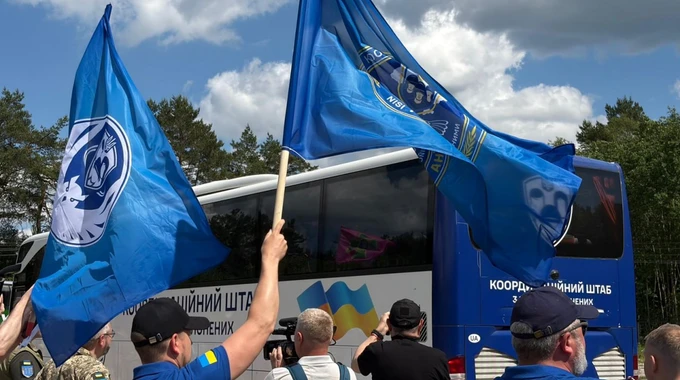 Новый обмен с РФ: из плена вернулись 186 украинцев