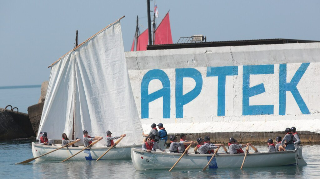 Children's camps in Crimea stop accepting new arrivals, campers being evacuated from Artek
