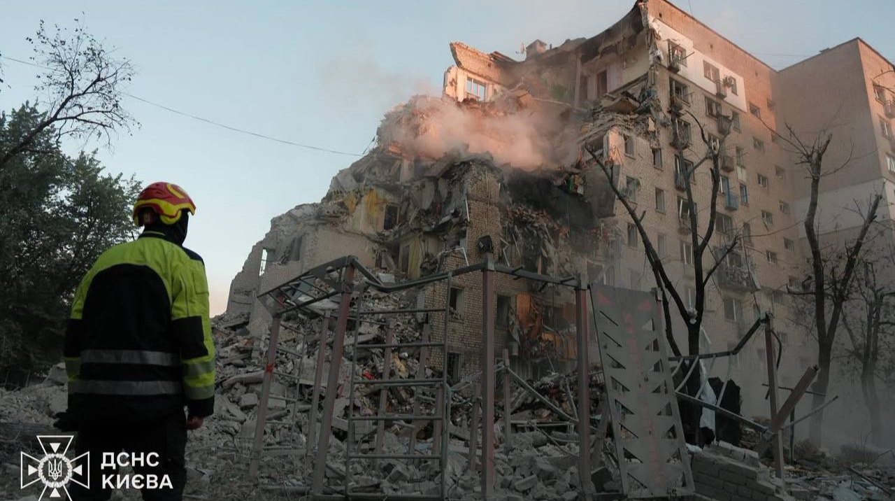 У Києві через російську атаку  11 людей загинули, ще 56 – постраждали