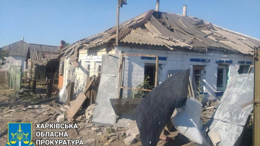 РФ атаковала Купянский район: ранена женщина, горели склады